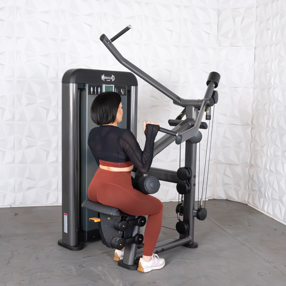 Muscle D Fitness - Elite Plus Lat Pulldown - Iso-Lateral