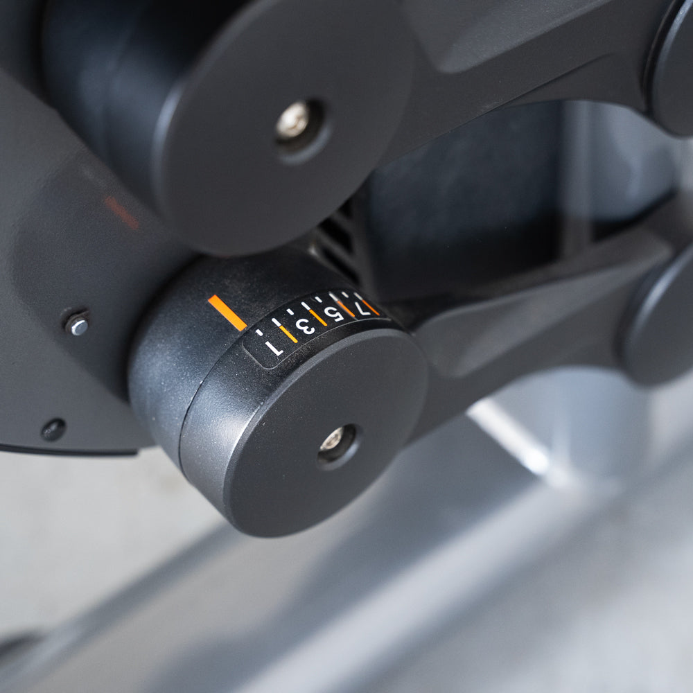 Muscle D Fitness - Elite Plus Pec Deck Rear Delt Machine