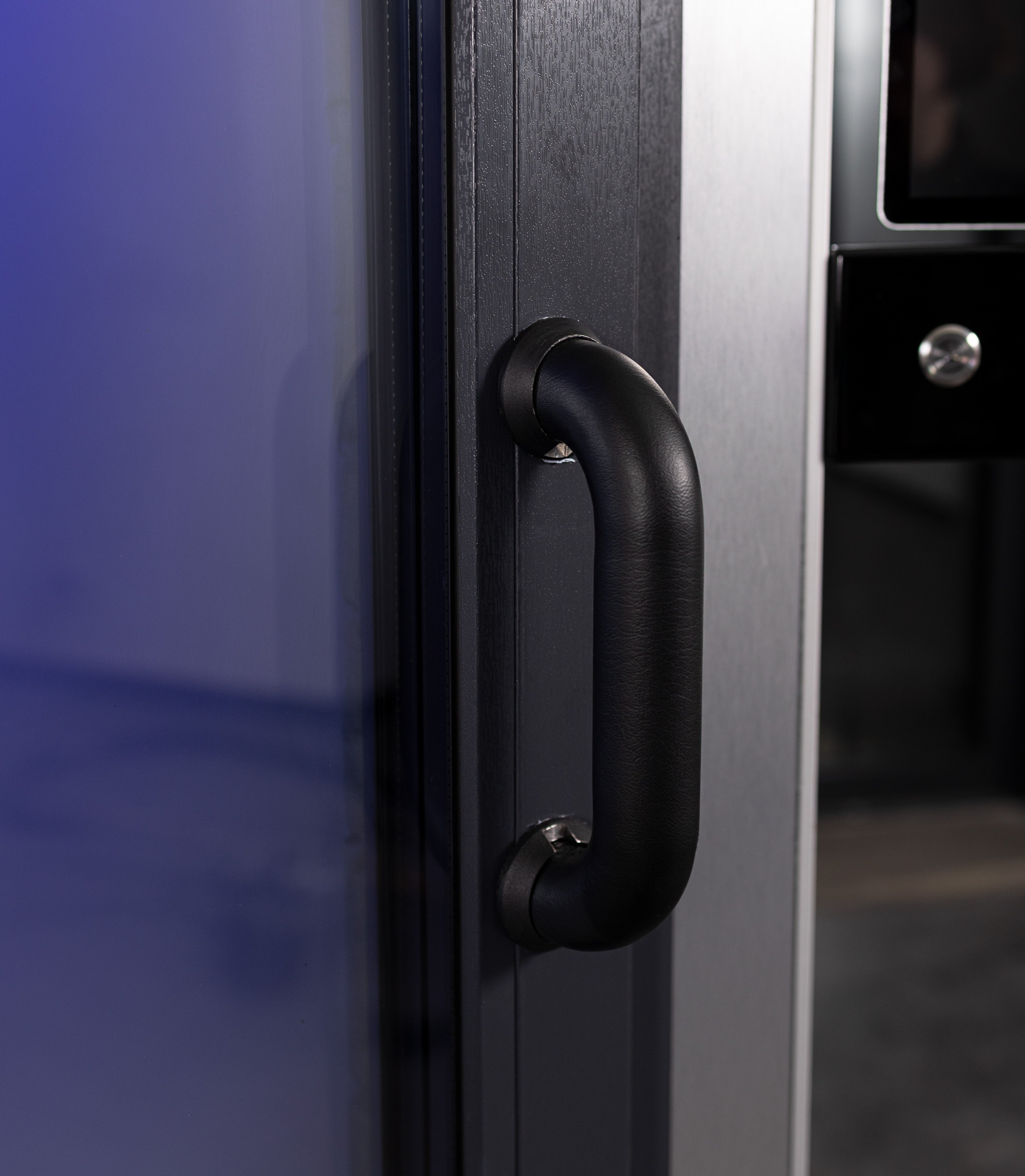 Cryonick Antarctica Barrel Premium Electric Whole-Body Cryotherapy Chamber