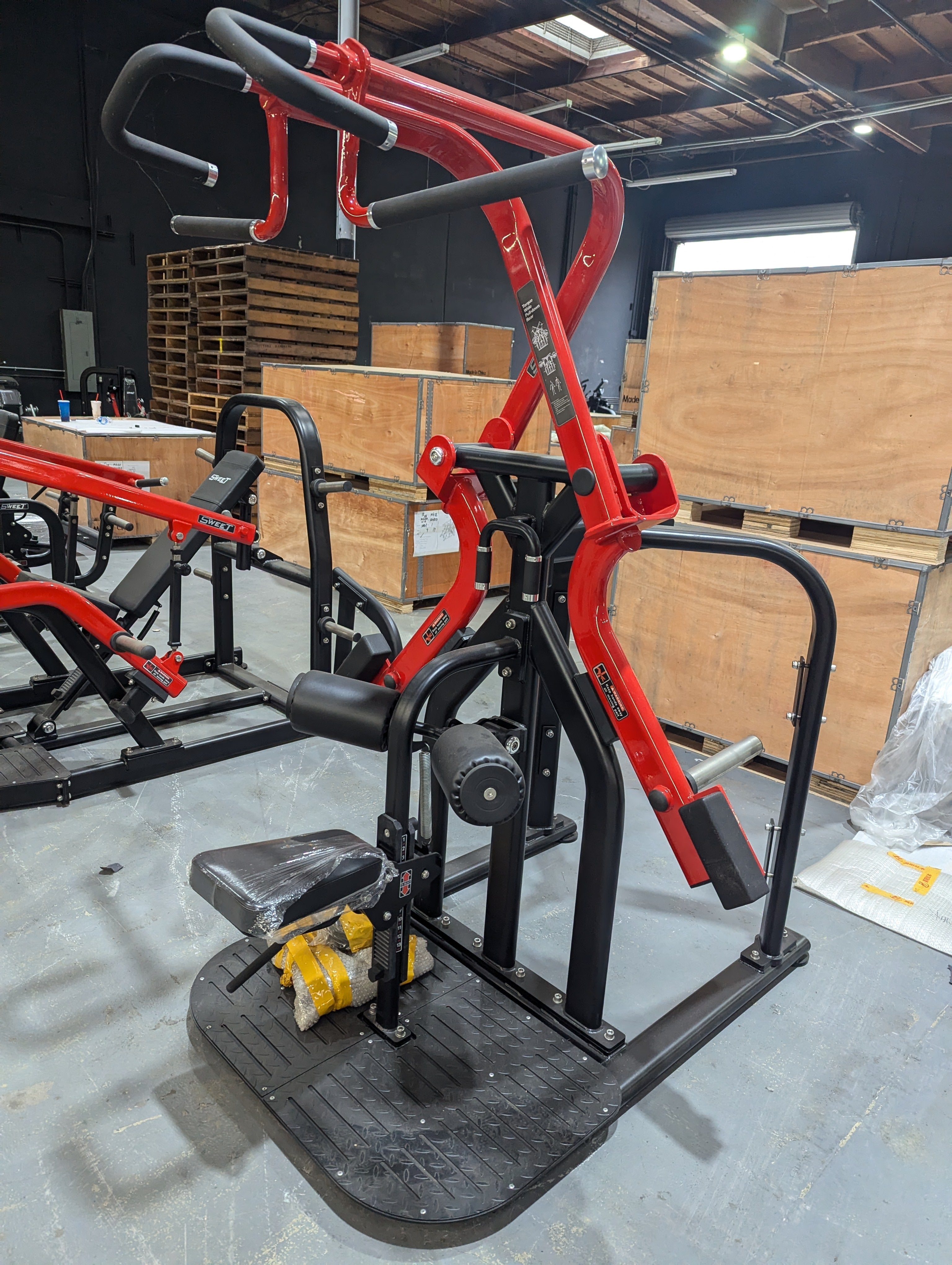 Muscle D Fitness - Sweet Rotary Lat Pulldown | Commercial Lat Machine