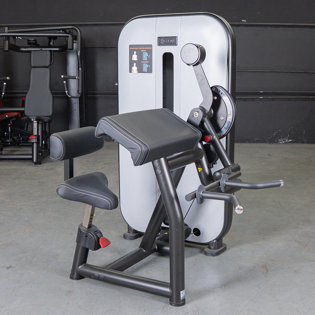 Muscle D Fitness - Vogue Biceps Triceps Combo - Commercial Selectorized Machine