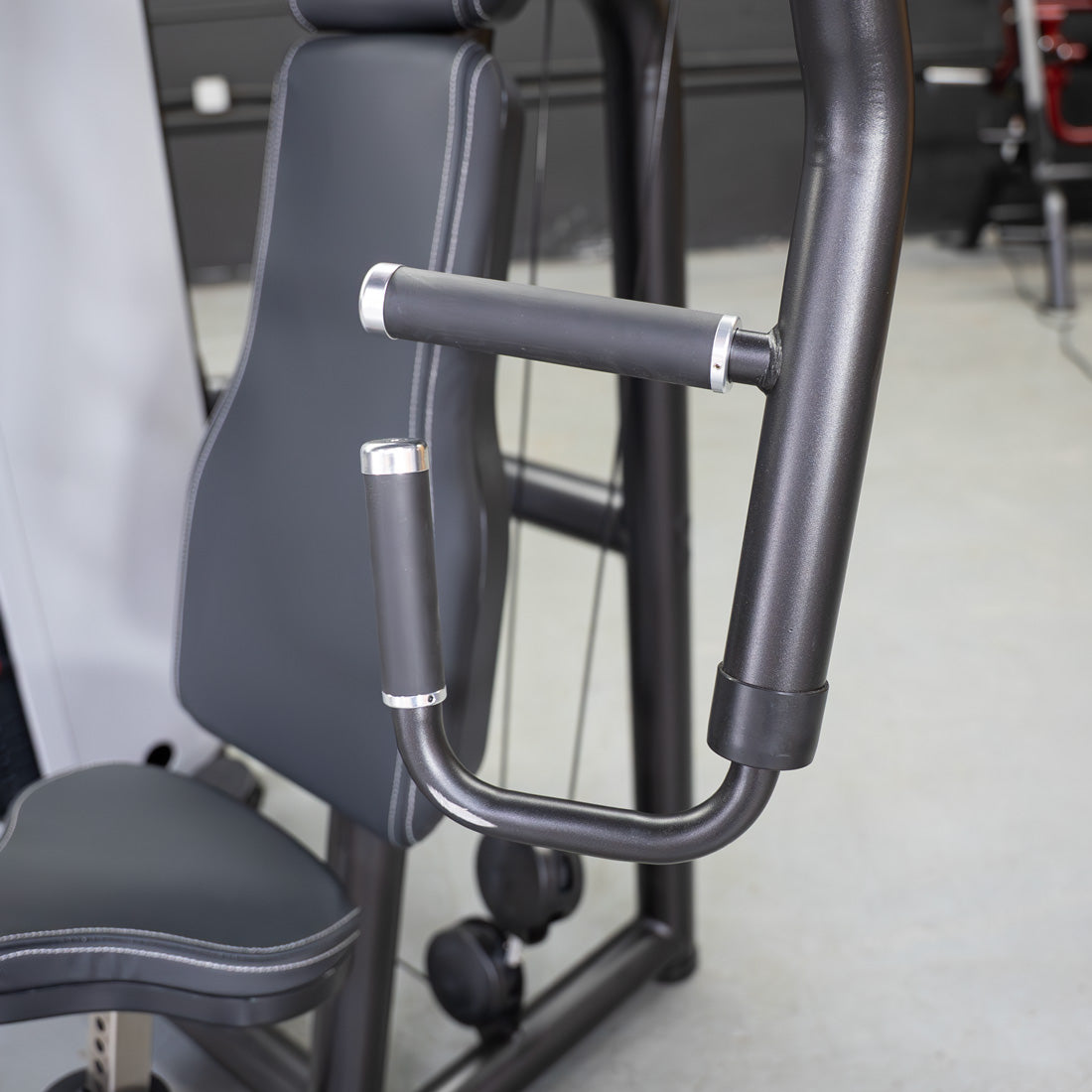 Muscle D Fitness - Vogue Chest Press – Iso-Lateral Convergent Machine