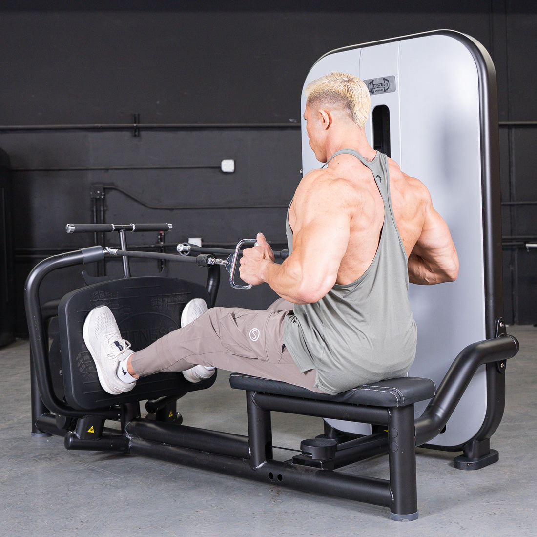 Muscle D Fitness - Vogue Diverging Low Row | Advanced Back Machine