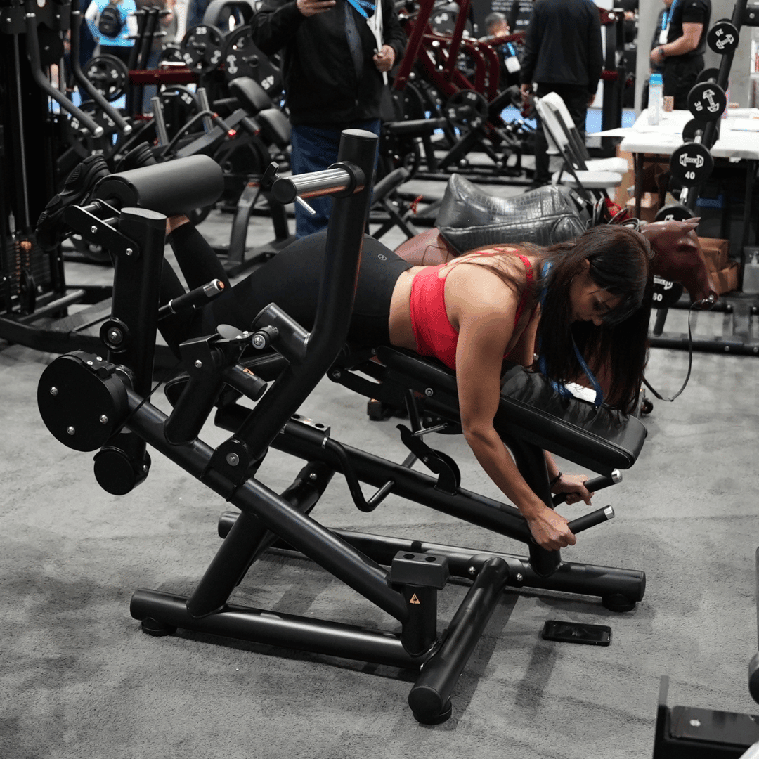 Muscle D Fitness - Pro Strength Leg Extension - Prone Leg Curl Combo - Plate Loaded Quad & Hamstring Machine