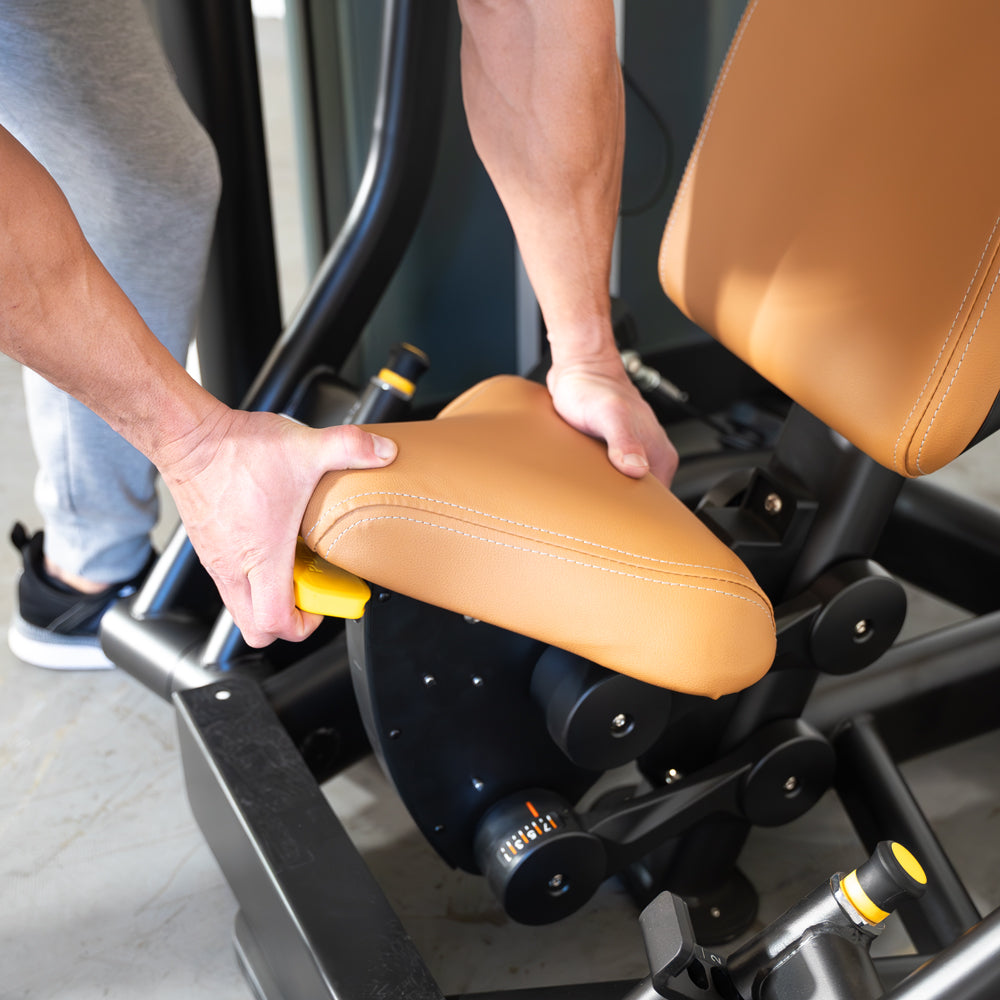 Muscle D Fitness - Elite Plus Chest Press - Commercial Iso-Lateral Selectorized Machine