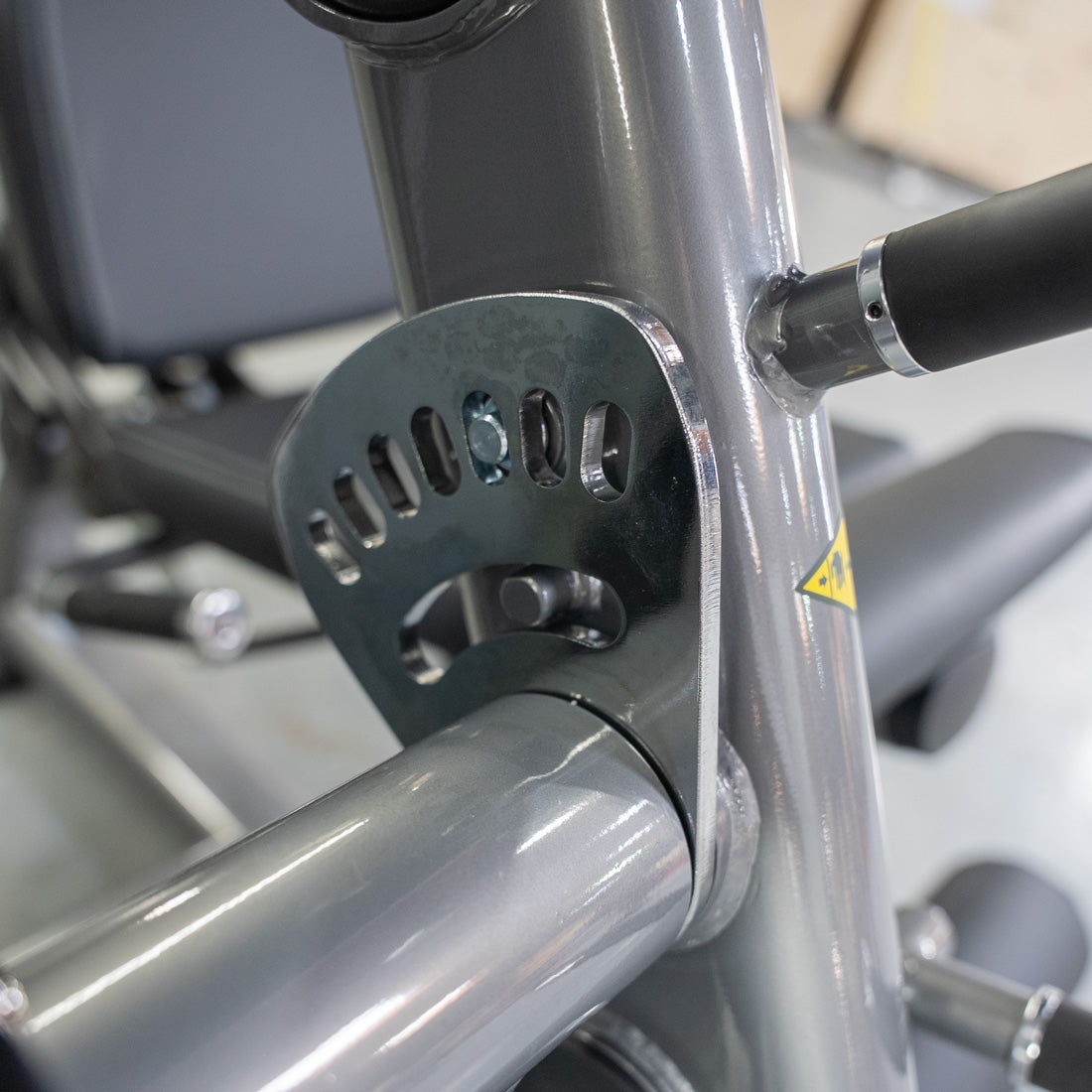 Muscle D Fitness - Elite Plus Leg Extension Machine