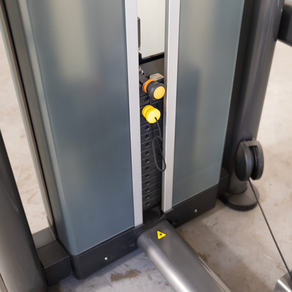 Muscle D Fitness - Elite Plus Outer Thigh Machine