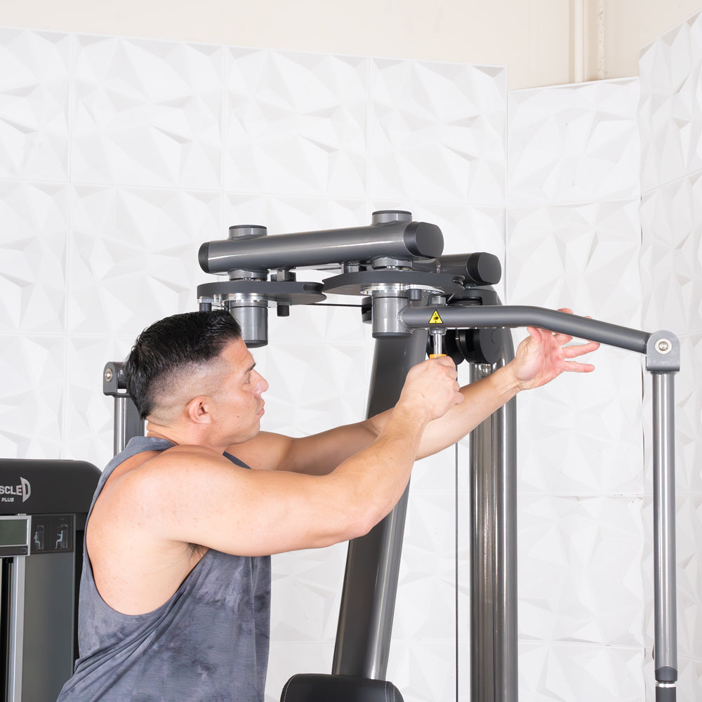 Muscle D Fitness - Elite Plus Pec Deck Rear Delt Machine