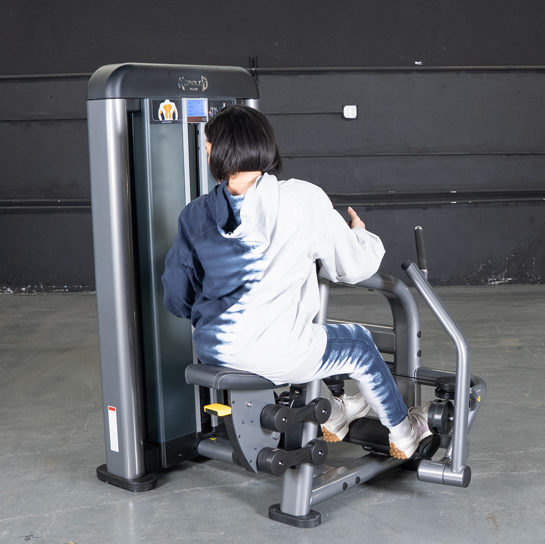 Muscle D Fitness - Elite Plus Seated Row - Iso-Lateral Machine