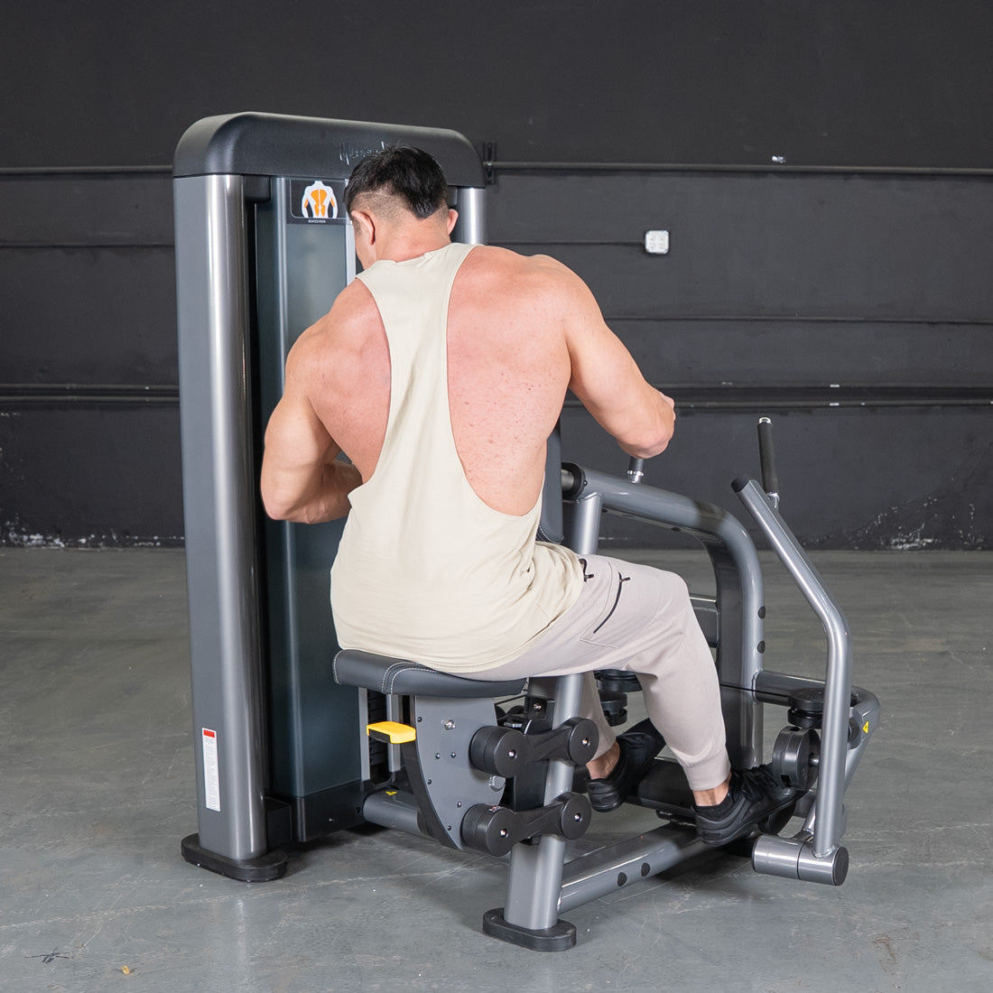 Muscle D Fitness - Elite Plus Seated Row - Iso-Lateral Machine
