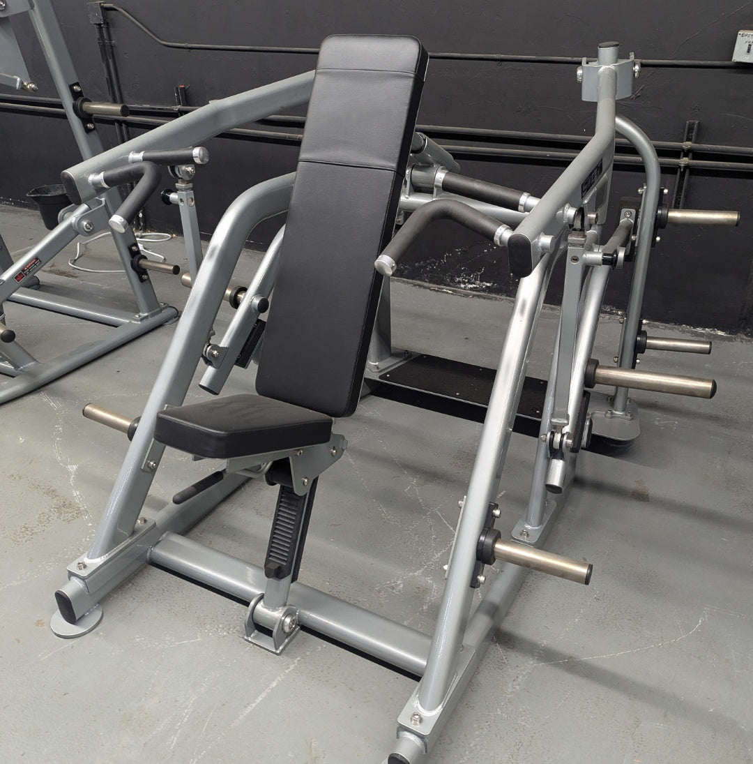 Muscle D Fitness - Pro Strength Shoulder Press - Commercial - Plate Loaded