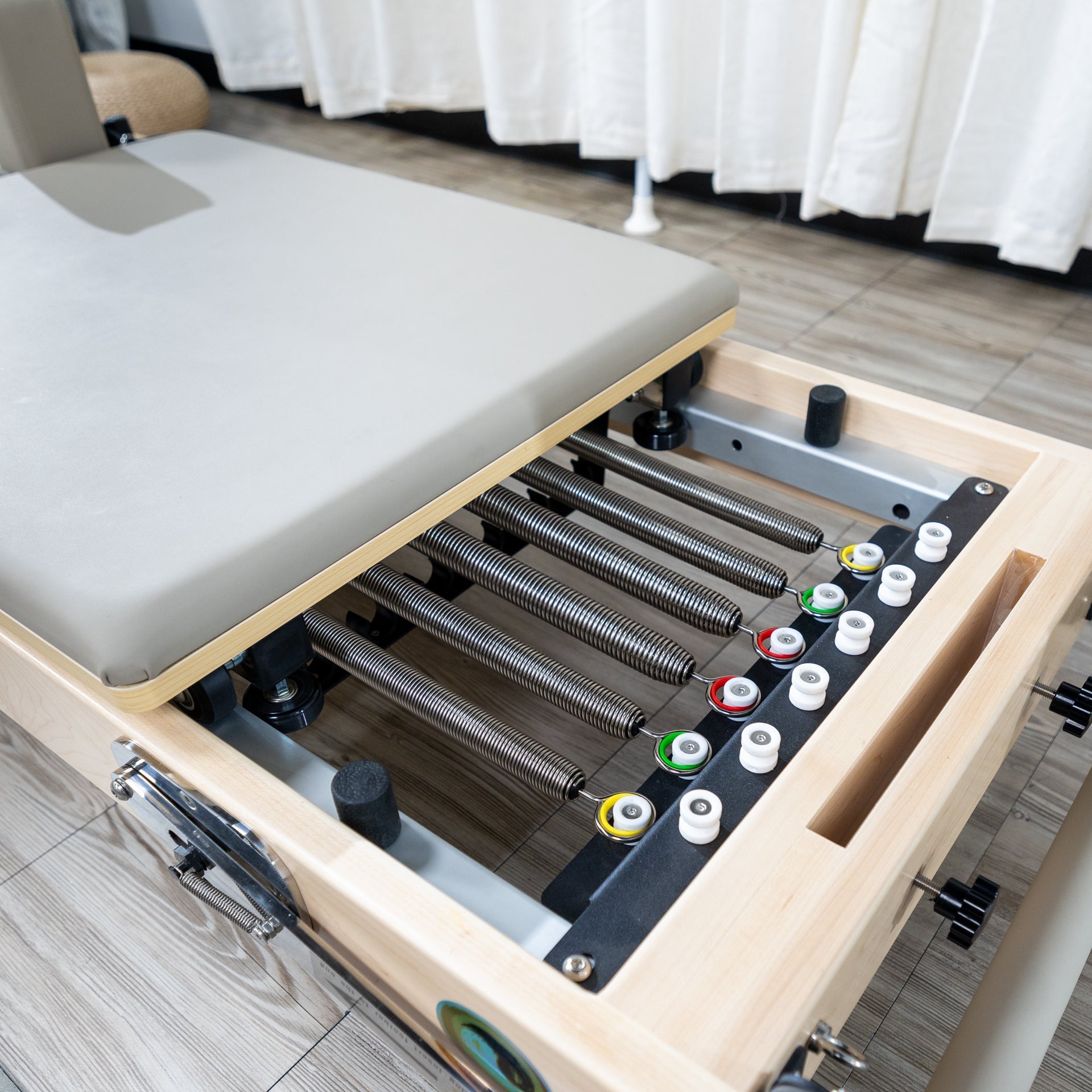 PersonalHour Janet Elite 2.0 – Foldable Pilates Reformer - RE015