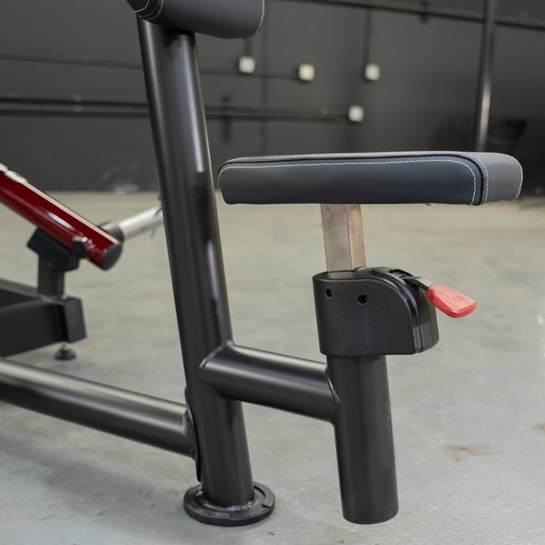 Muscle D Fitness - Power Leverage V2 Seated Pec Fly - Rear Delt Combo - Plate Loaded - Weight Storage Included