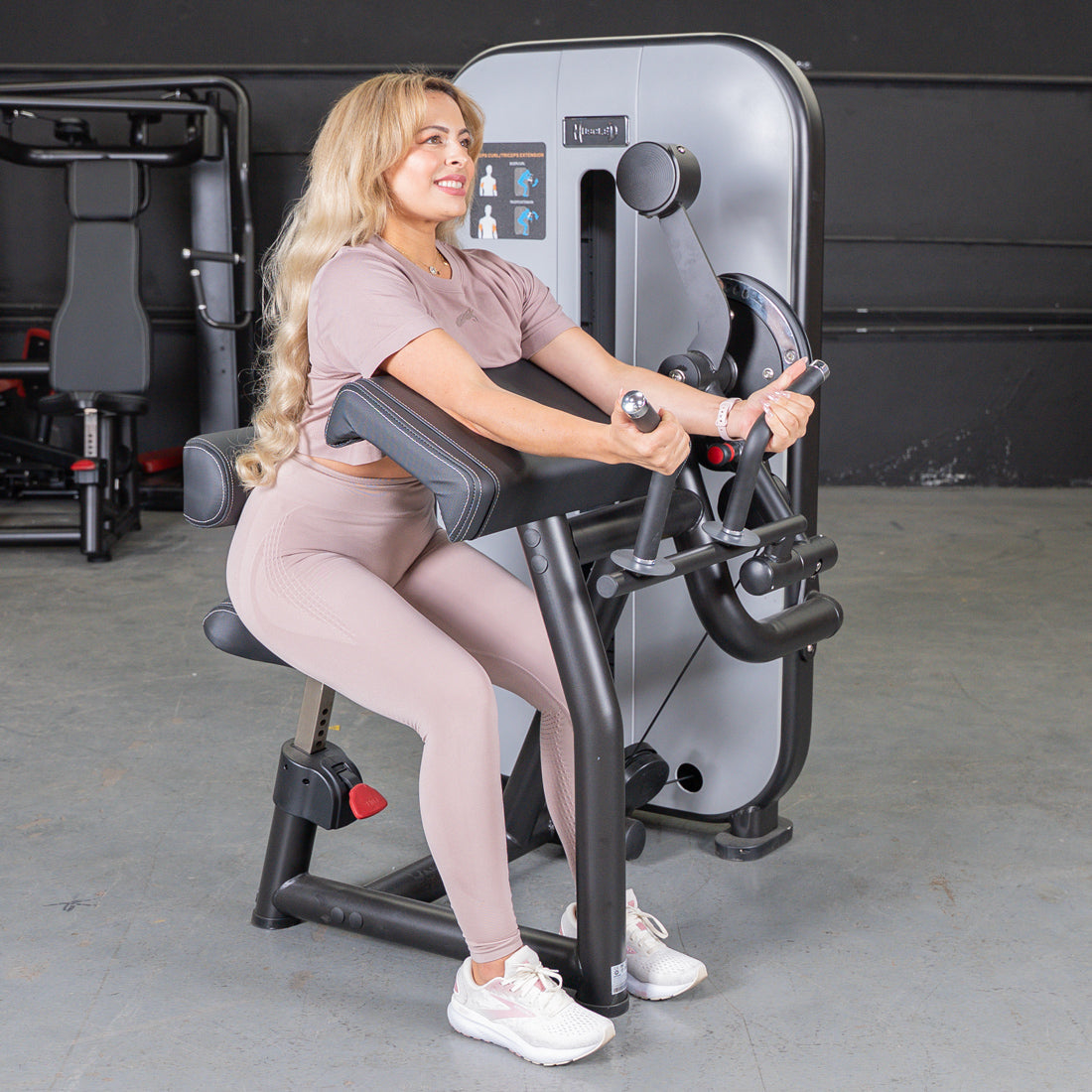 Muscle D Fitness - Vogue Biceps Triceps Combo - Commercial Selectorized Machine