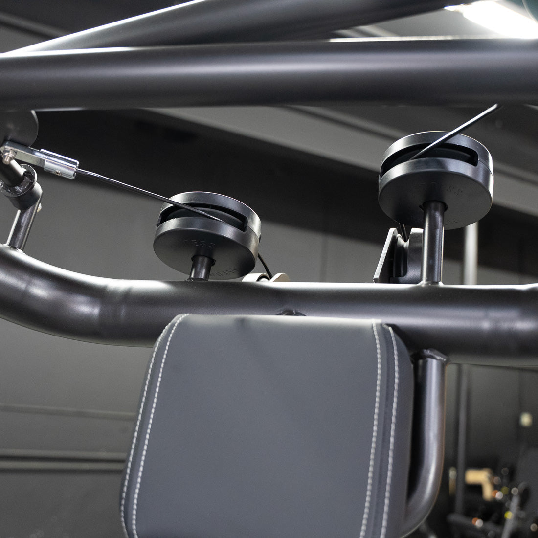 Muscle D Fitness - Vogue Chest Press – Iso-Lateral Convergent Machine