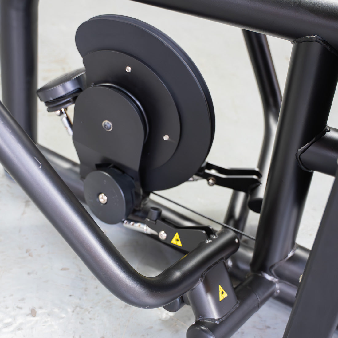 Muscle D Fitness - Vogue Diverging Low Row | Advanced Back Machine