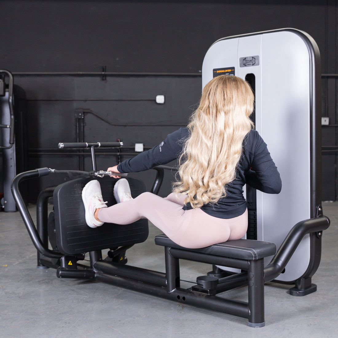 Muscle D Fitness - Vogue Diverging Low Row | Advanced Back Machine