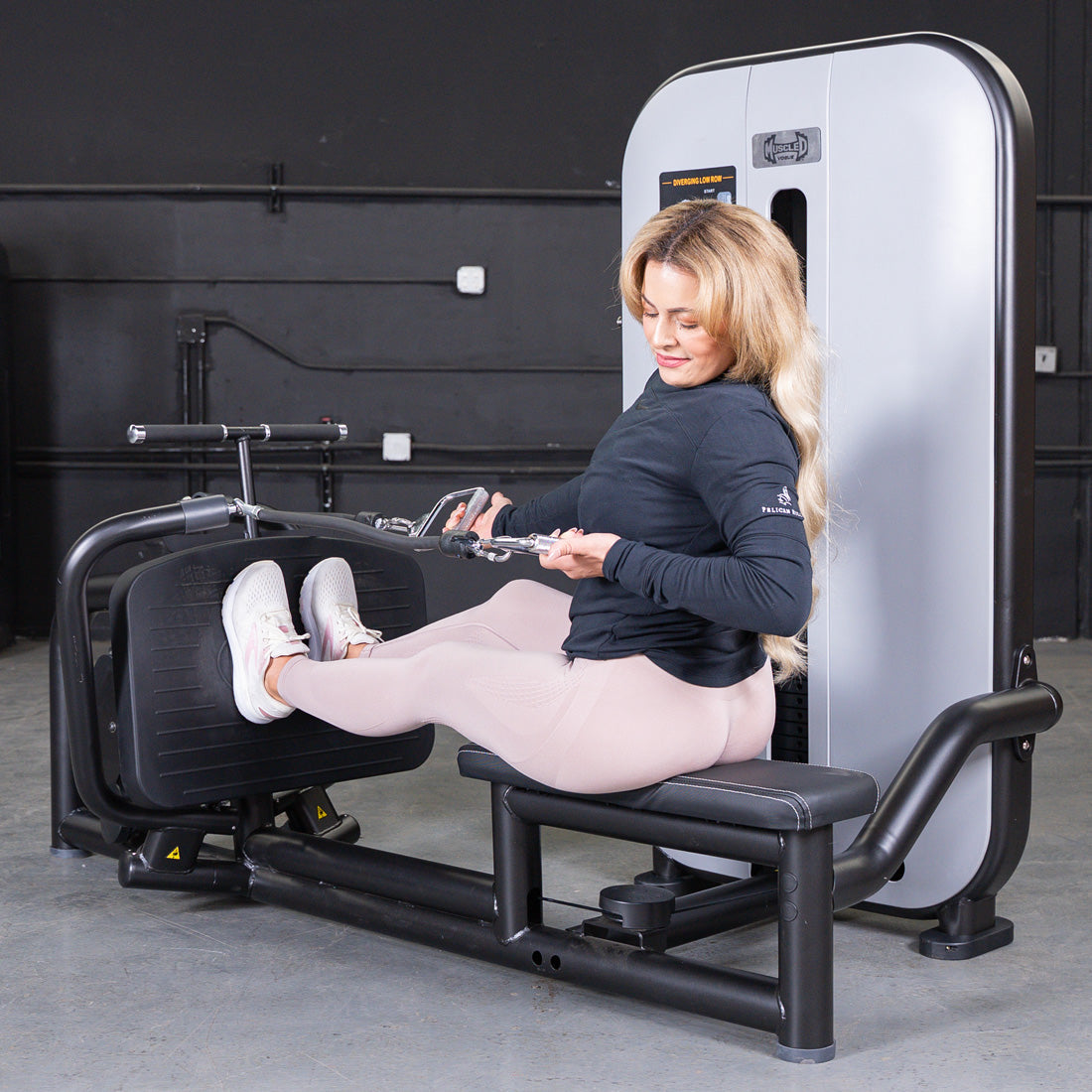 Muscle D Fitness - Vogue Diverging Low Row | Advanced Back Machine