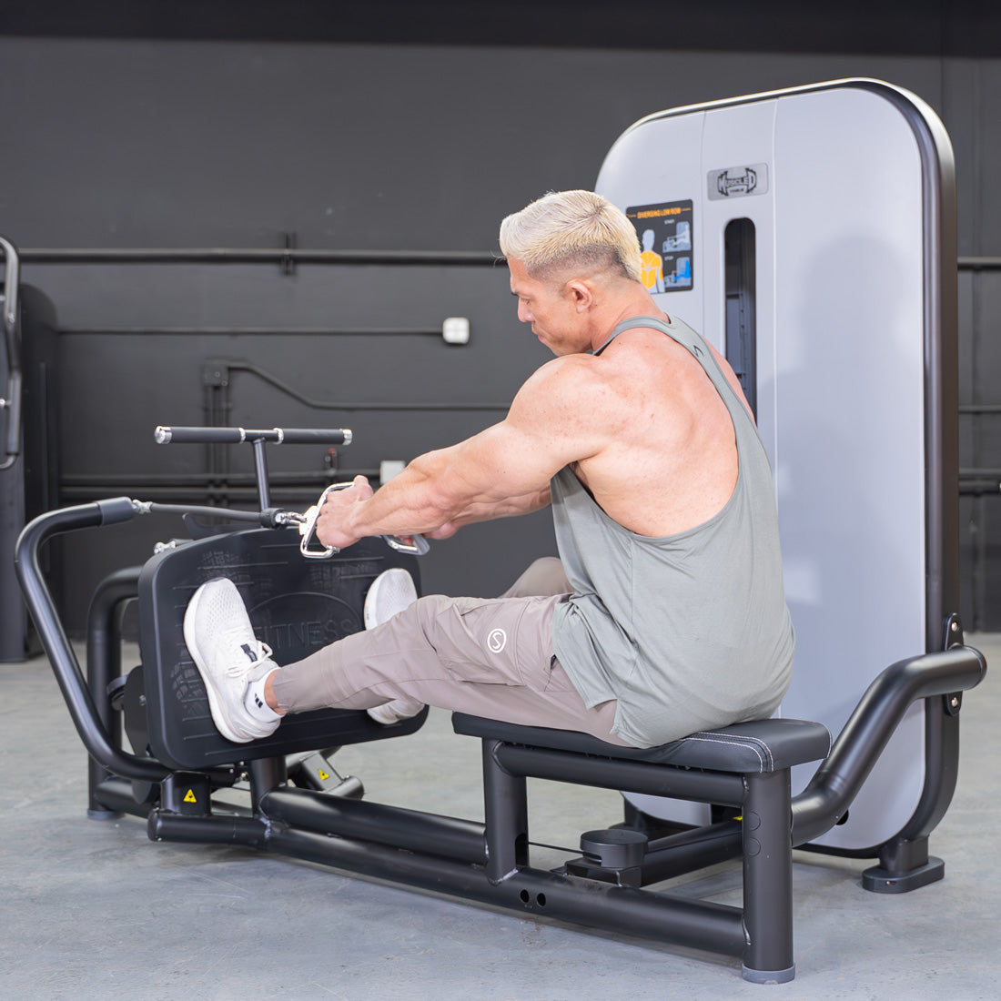 Muscle D Fitness - Vogue Diverging Low Row | Advanced Back Machine