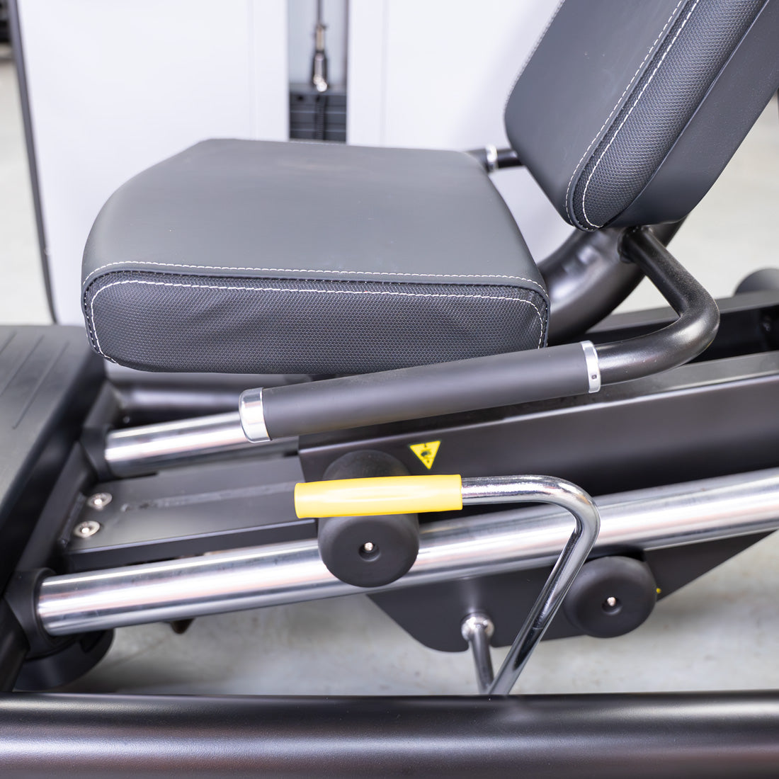 Muscle D Fitness - Vogue Selectorized Leg Press - 240lb Stack