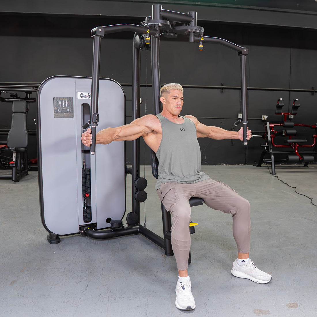 Muscle D Fitness - Vogue Pec Deck Rear Delt Machine - Commercial Gym