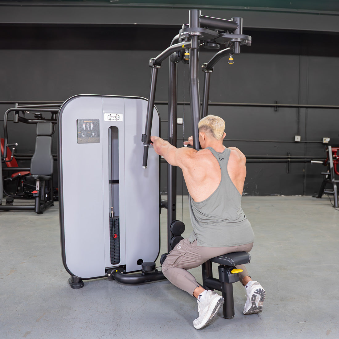 Muscle D Fitness - Vogue Pec Deck Rear Delt Machine - Commercial Gym
