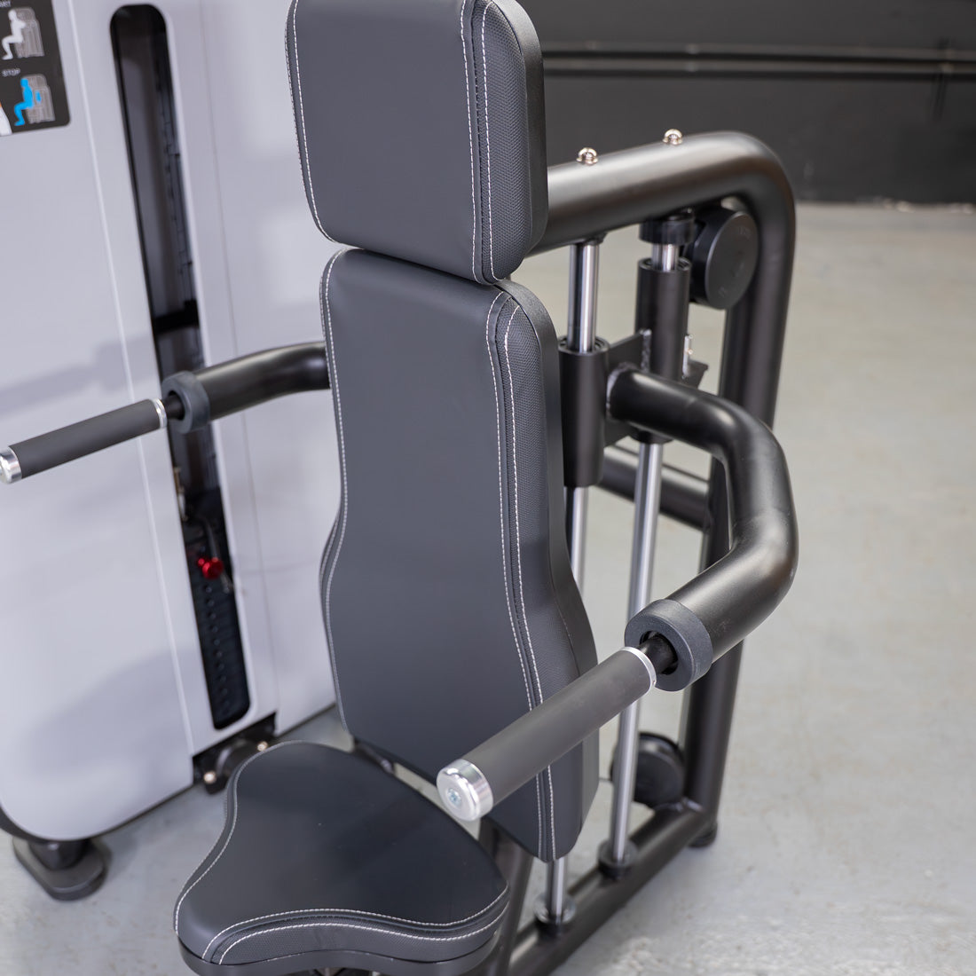 Muscle D Fitness - Vogue Seated Dip - Triceps Press-Down