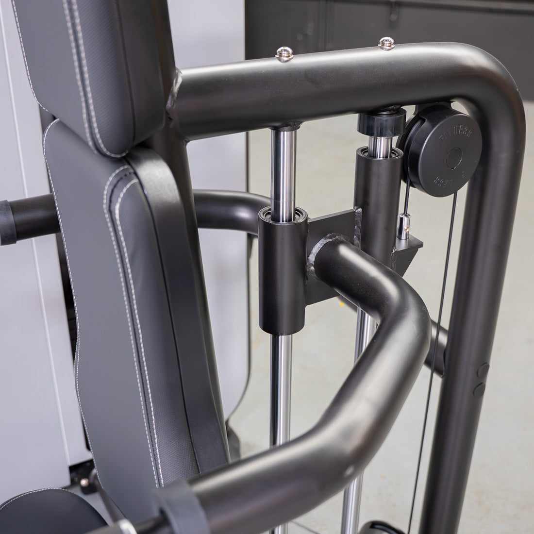 Muscle D Fitness - Vogue Seated Dip - Triceps Press-Down