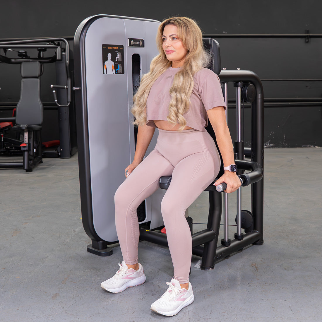 Muscle D Fitness - Vogue Seated Dip - Triceps Press-Down